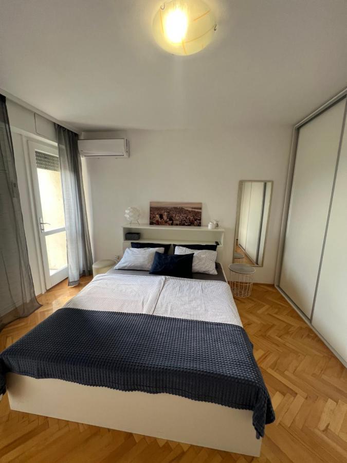City Center Apartment Twiggy Makarska Bagian luar foto