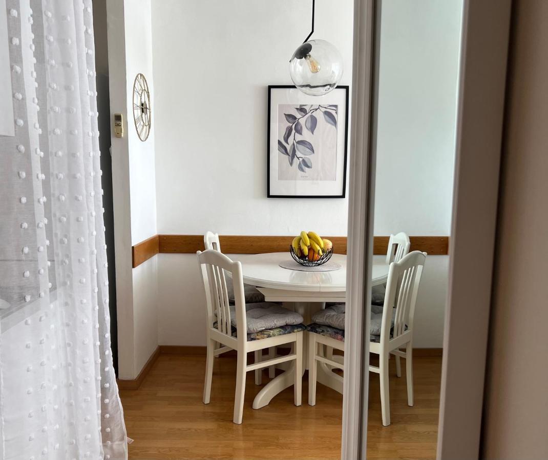 City Center Apartment Twiggy Makarska Bagian luar foto